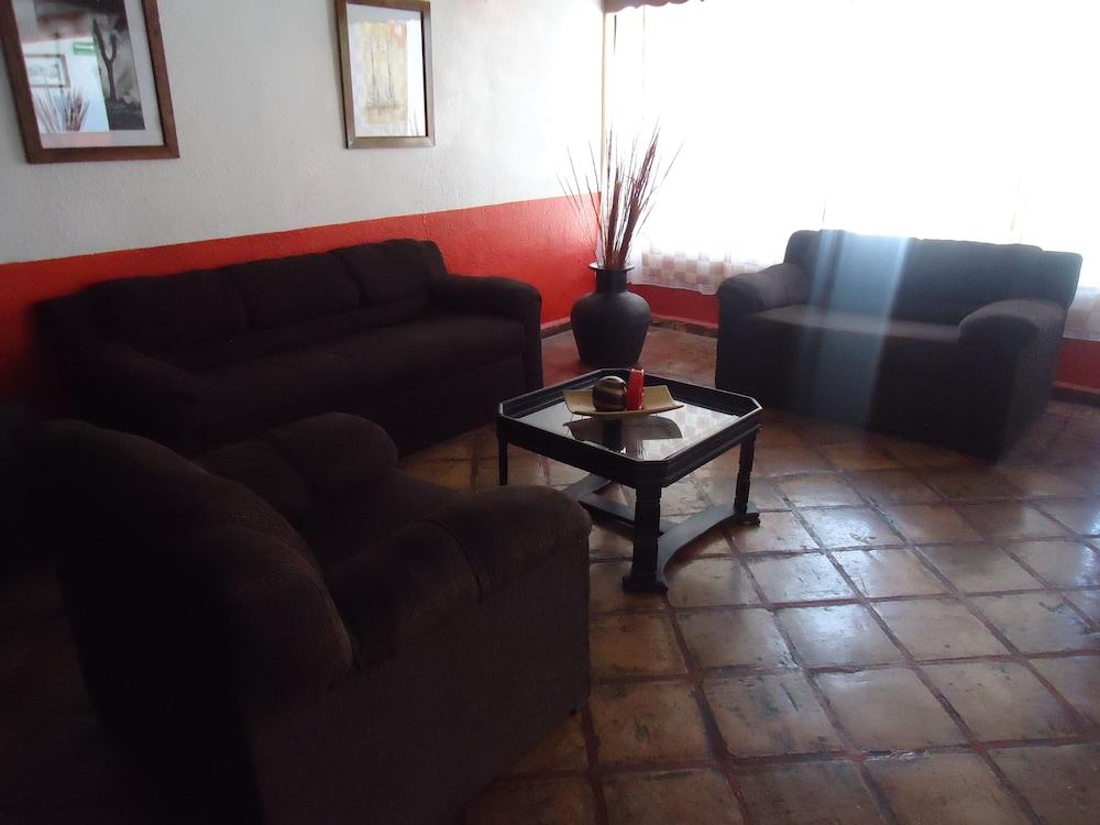 Oyo Hotel Casa Real מטהואלה מראה חיצוני תמונה