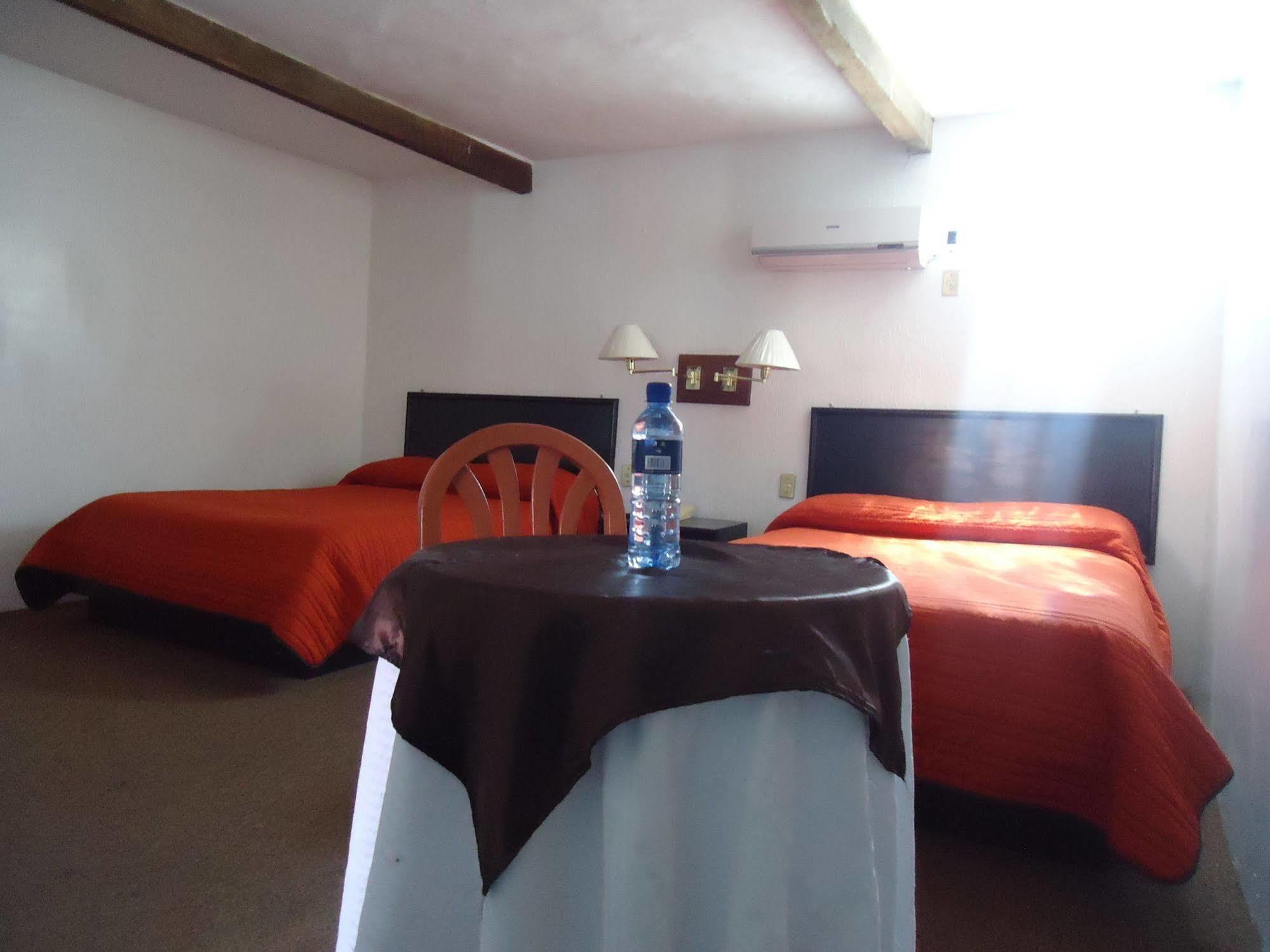 Oyo Hotel Casa Real מטהואלה מראה חיצוני תמונה
